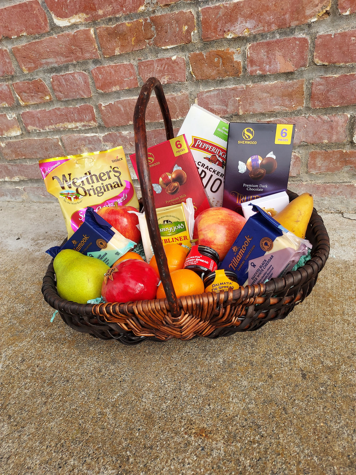 Gourmet Gift Basket